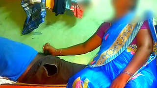 Indian Housewife Aunty Blowjop