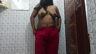 Desi Girl Bath Time - Homemade Village Teen Solo HD