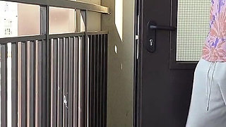 A Depraved Girlfriend Gave Me a Surprise - Passionate Sex on the Balcony