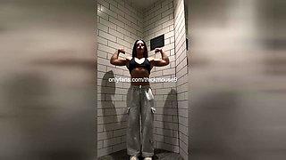 Leaking my Pussy on Tiktok: Naked Pussy for Followers
