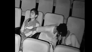 Indian Vlg Damsel Displays Her Bare Figure and Penetrating