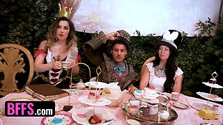 Alice in wonderland porno parody