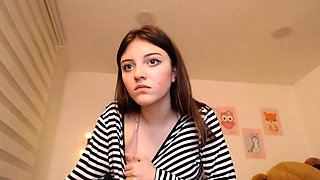 SMALL TIT BRUNETTE TATTOOED TEEN GIRLFRIEND CAUGHT IN SHOWER