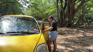 I Help Fat Latina to Get Stranded in the Middle of Nowhere in Exchange for a Hard Fuck in Her Car.