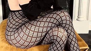 Brunette Solo Webcam Masturbation