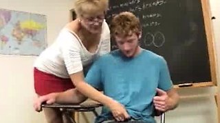 Sexy milf Hot Wife Tracy is a hot teacher and gives a tug