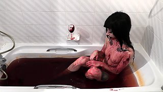 Cute amateur brunette naughty in solo jerking show on camera