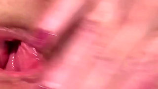 Extreme Dildo on Fuck Machine Pussy Pounding! Maxxximummilf Explores Her Gaped Pussy!