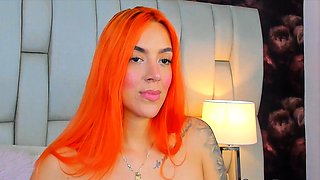 Pierced Titties Chick Makes Her Pussy Wet