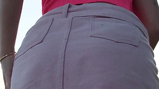 Beauty Pissing in Evening Walking