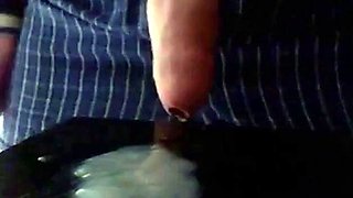 Twink's Amateur Masturbation Sperm Explosion!