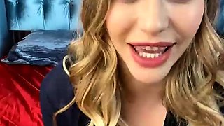 Amateur brunette ariana marie solo toying