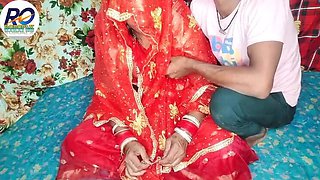 Desi Honeymoon Sex Video Hindi Audio – Claire Vaise in Red Saree and Blouse Having Fun