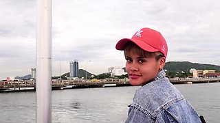 Curvy Thai MILF amateur gets picked up