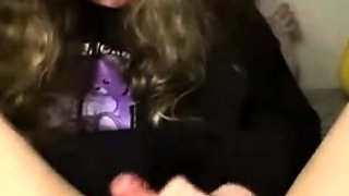 Dino Nuggiess Homemade Masturbation With Bare Feet