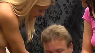 Nikki and Dyanna Smokes!