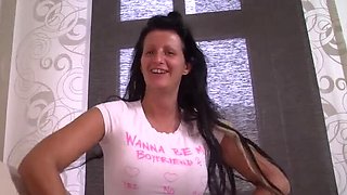 Big Tits Amateur Babe With Huge Nipples Gets Horny