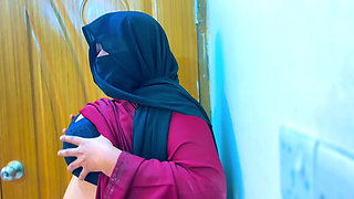 Egyptian Hot Maid Gets Super Horny & Start Masturbat in Office Room & Boss Start Handjob by Saw Her