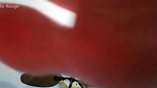 Ellie-Rowyn - Giantess Dirty Feet Cleaning FemDom
