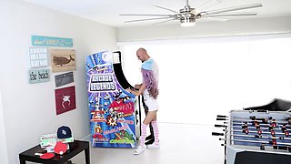 Little Asians-Vina Sky: Asian Arcade Pussy Play