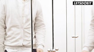 Shower Fingering Turns Into Two-Handed Deepthroat