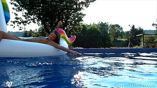 Summer Pussy Masturbation
