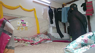 My Wife Ran Into Me After a Long Time, so She Jumped Right Into the Game Without Even Taking off Her Burqa