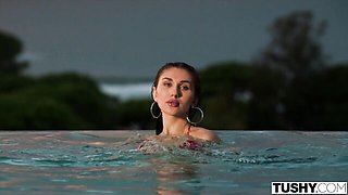 Pussy fingering movie with bubbly Christian Clay and Jadilica from Tushy