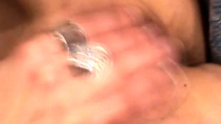 Agnes Shows Off Her Perfect Body