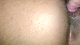 I put on all fours a brunette mother-in-law and give her cock until I cum in her black and hairy close