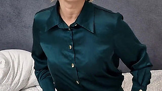 Fetish Secretary in Green - Part 1 in 4K