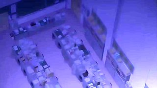 Silent Body in the corner_21100102p0