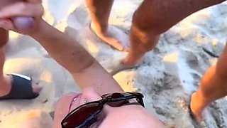 Elisa Dreams - Bukkake et sexe a la plage