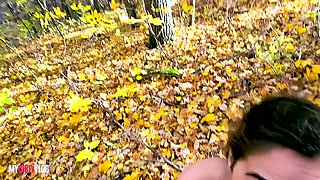 Rubia De Culo Grande Mamada En El Bosque Se Traga El Semen Pov Mamada Libre Jalada Afuera