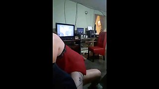 Squirting Mexican Amateur with a Big Ass Gives a Milk-Squirt