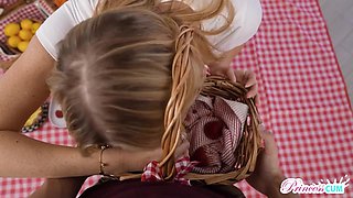 Fruity babe exciting X-rated scene