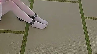 The Cute White Stockings Girlfriend Is Restrained and Shackled, Tickling Her Whole Body