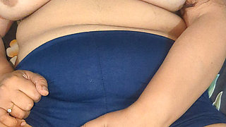 Zara Khan Pakistani sexy model showing her big watermelon