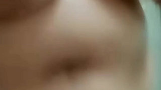 Watching her beautiful body i cum