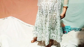 Indian Hindu Wife Gets Fucked by Pakistani Christian Boy on New Year Night