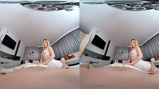Lily Blossom Won't Be Help Herself And Stay Professional