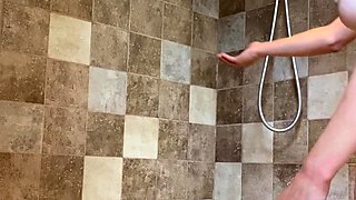 Amateur Big Boobs jerks Big Dick