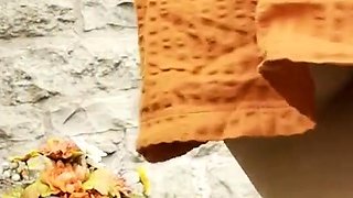 Amateur close up ass toying