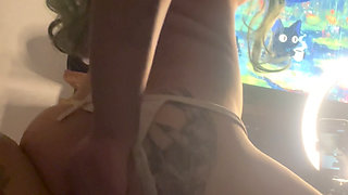 Fucking an E-girl while she streams live.
