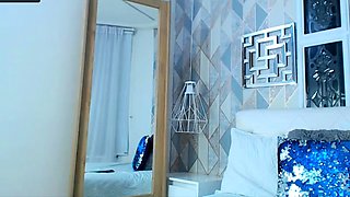 Amateur Webcam Chick Masturbates On Webcam More at