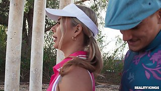 Glamour bombshell crazy sex story