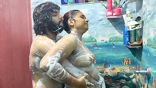 Tub romance with mitt-job ans dick caress on butt