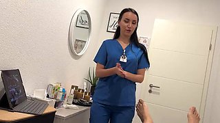 My Stepmom The Masseuse Fixed My Knees - With Her Mouth