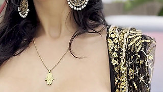 Muslim Bad Girl Fucks Herself on Top of a Car