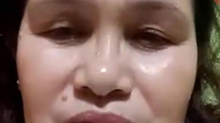 Assy wants satisfaction to make love as a video call sex